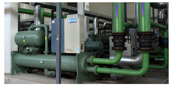水冷螺桿冷水機組廠家完成測試，用戶安裝簡便